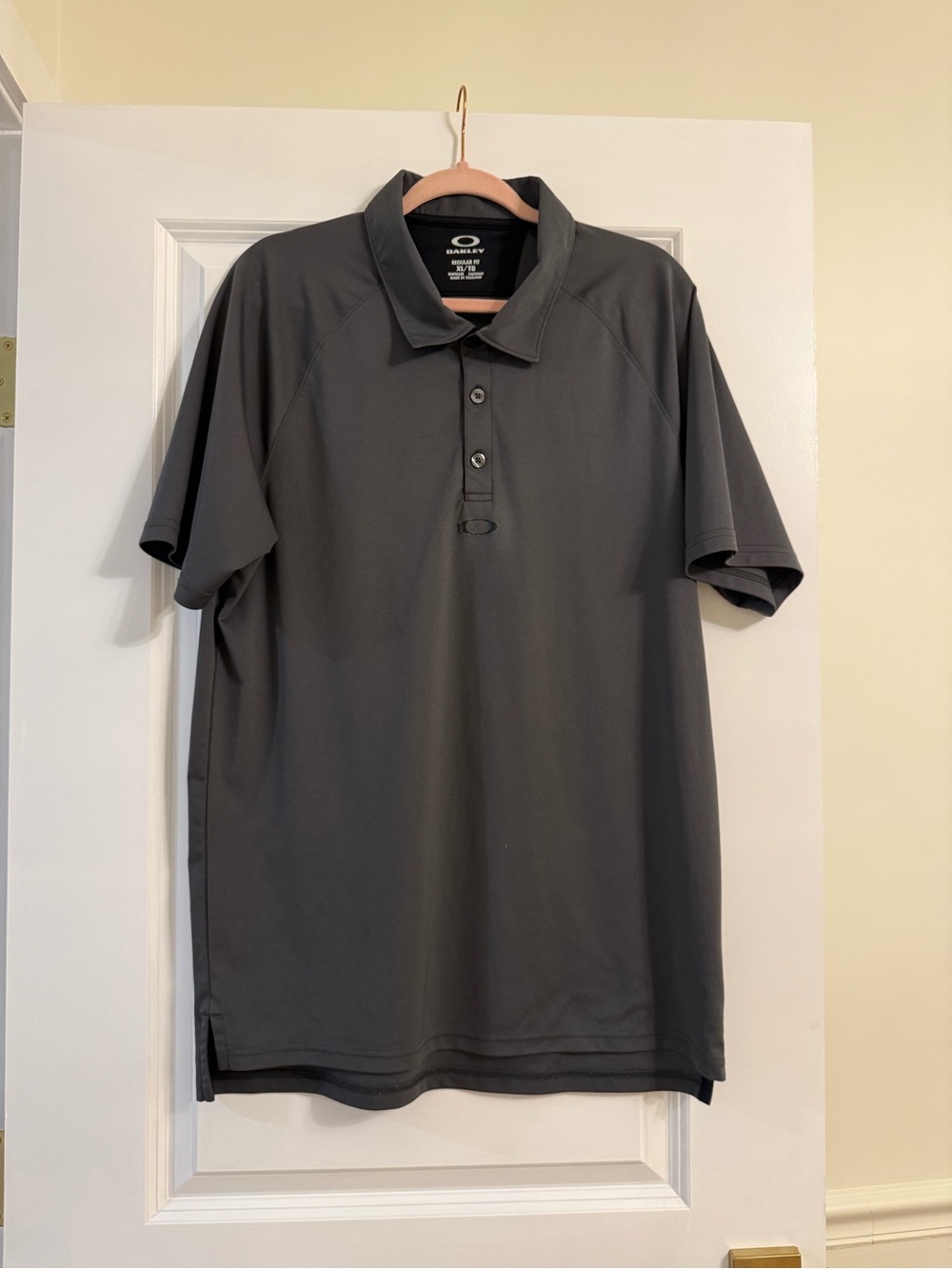 Oakley Men’s Dark Gray Performance Polo